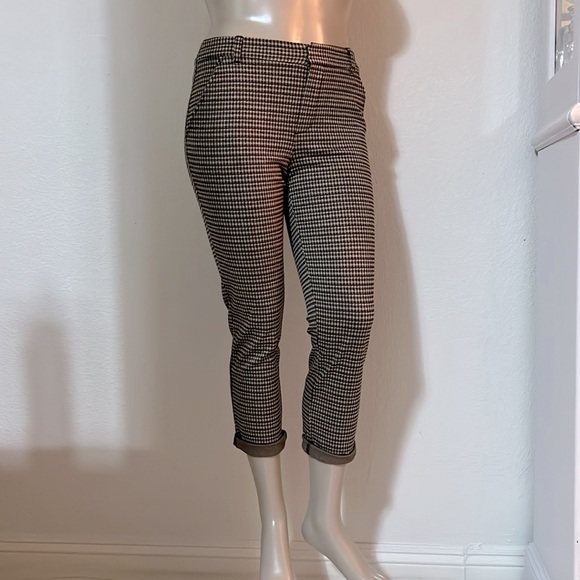 STRETCH PANTS ANKLE CROPPED TWO FRONT POCKETS NWOT OFF BRAND - Picture 2 of 5